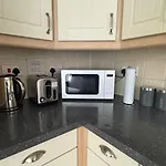 Big Confort, Shared House